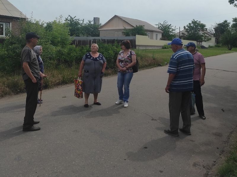 Управляющий делами Булавинской поселковой администрации Компаниец И.Н. провела сход граждан.