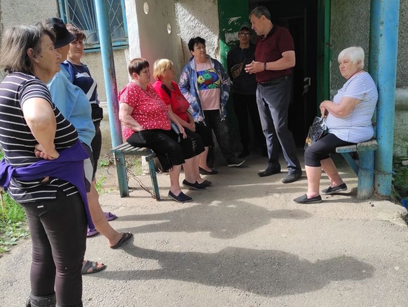 Глава Булавинской поселковой администрации Плитан А.М. провел сход граждан.