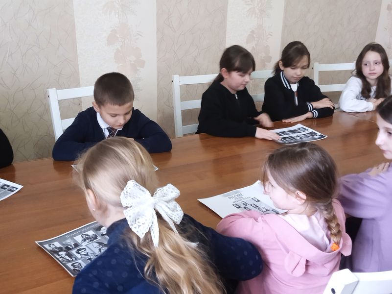 Прошел познавательный час «Наука детям».