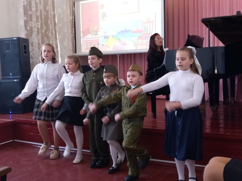 Состоялся праздничный концерт «Идет солдат по городу».