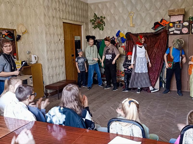 Проведено занятие, посвященное изучению народных сказок.