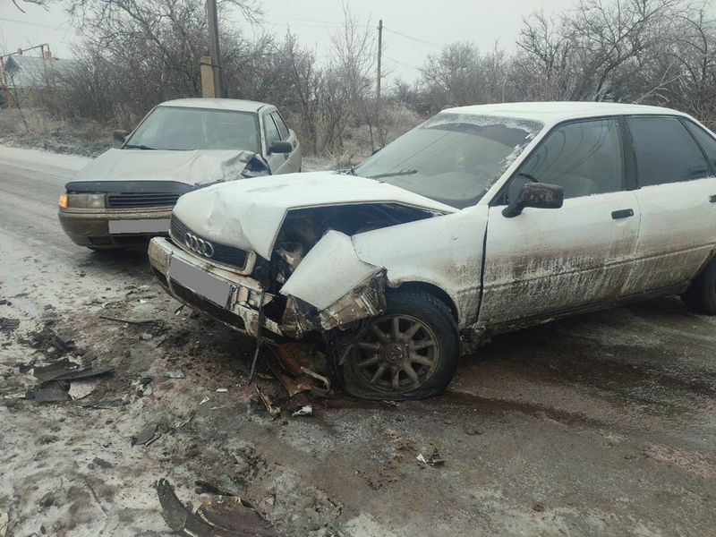 За прошедшие сутки на автодорогах Республики совершено 4 ДТП с пострадавшими.