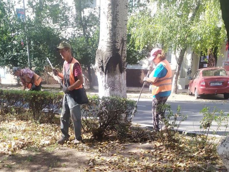 МУП города Енакиево были выполнены мероприятия по приведению в надлежащее санитарное состояние территорий.