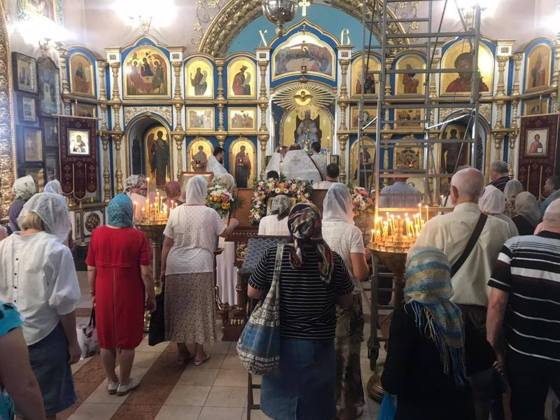 В Енакиево прошла совместная церковная служба с Гатчинской епархией .