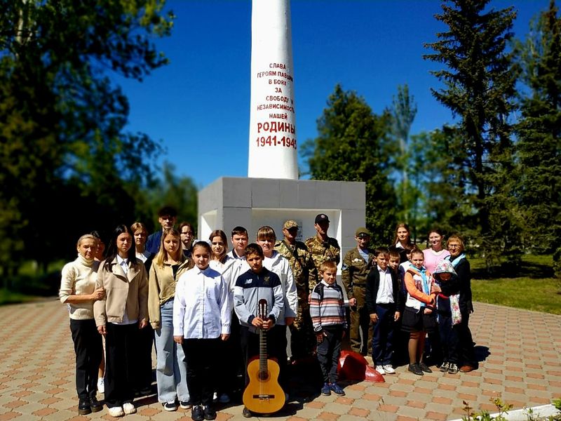 Состоялся праздничный концерт, посвященный Дню образования Донецкой Народной Республики.