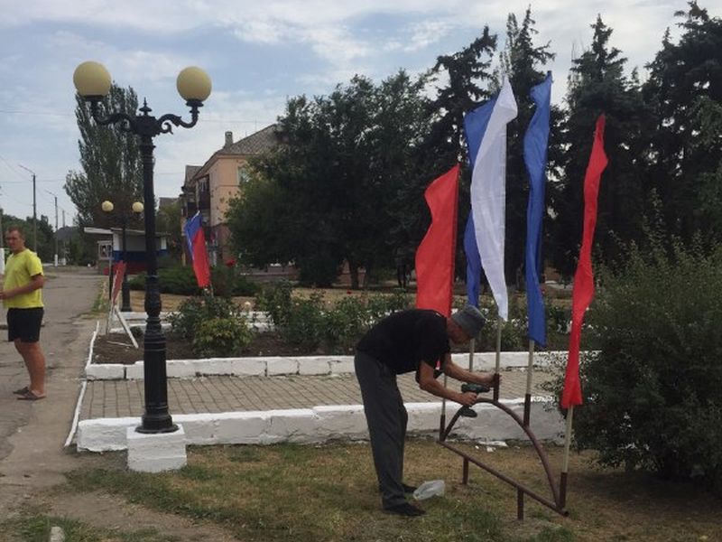 МУП города Енакиево были выполнены мероприятия по приведению в надлежащее санитарное состояние территорий.