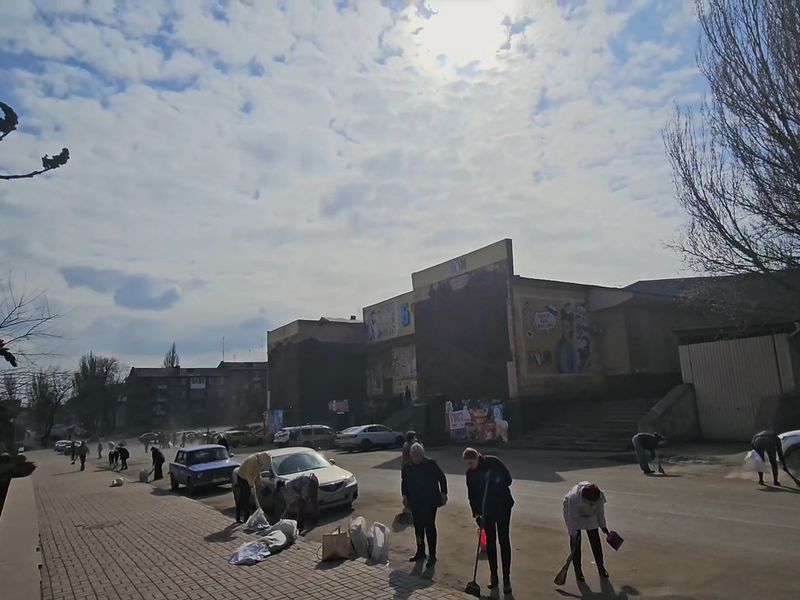 В Енакиево состоялся общегородской субботник.