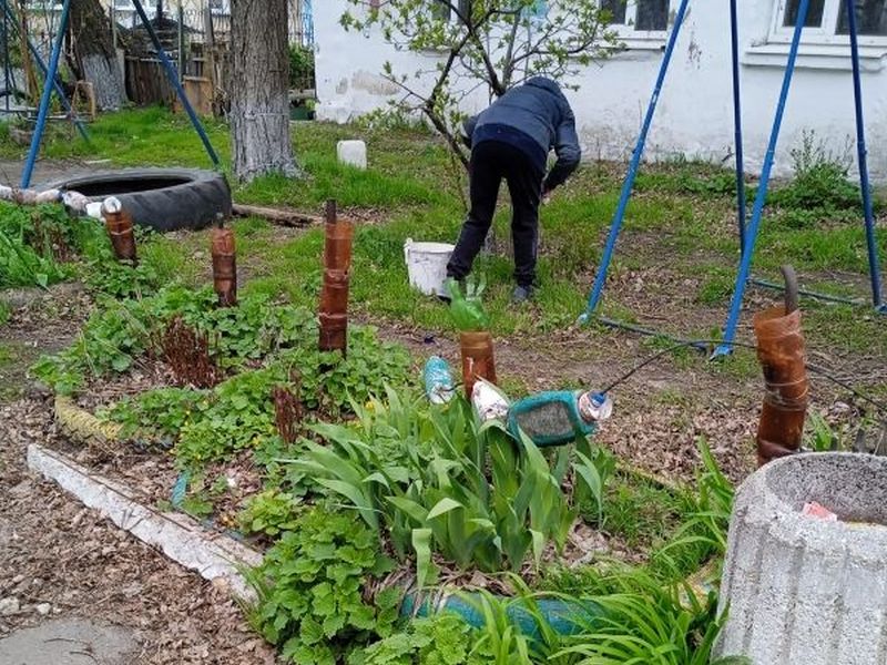 МУП города Енакиево были выполнены мероприятия по приведению в надлежащее санитарное состояние территорий.