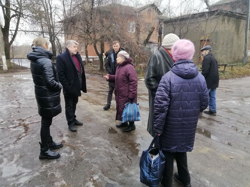 Глава администрации города Енакиево Сильванский Ю.Г. провел сходы граждан.