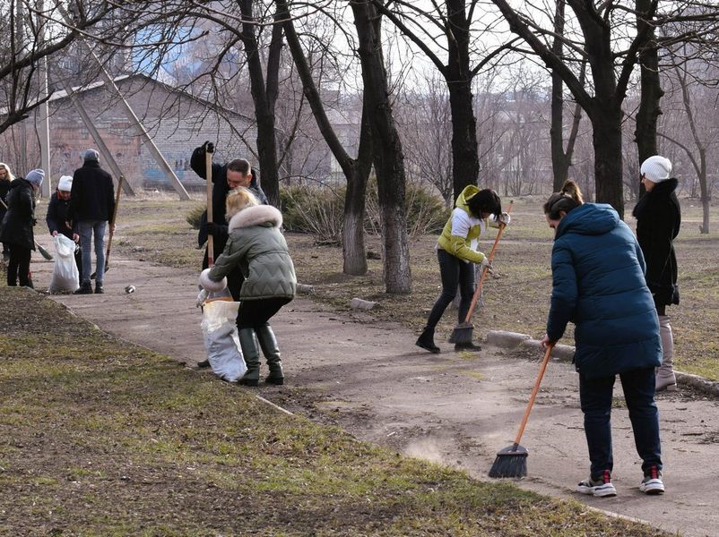 Состоялся общегородской субботник в городском округе Енакиево.