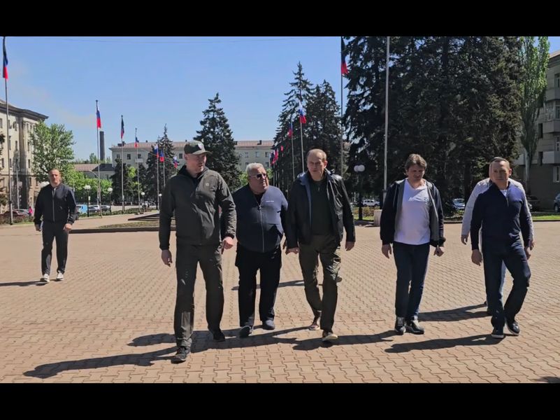 Губернатор Ленинградской области Александр Юрьевич Дрозденко посетил Енакиево.