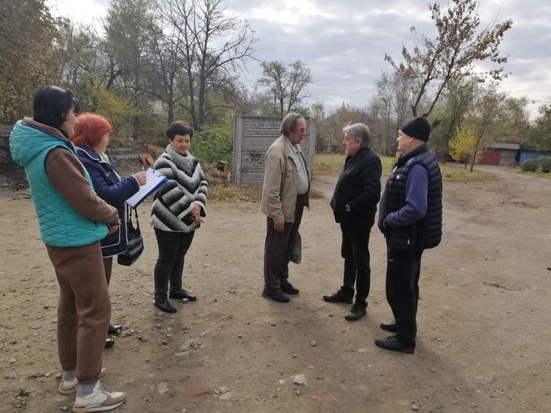 Глава администрации города Енакиево Сильванский Ю.Г. провел встречу с трудовым коллективом и сходы граждан.