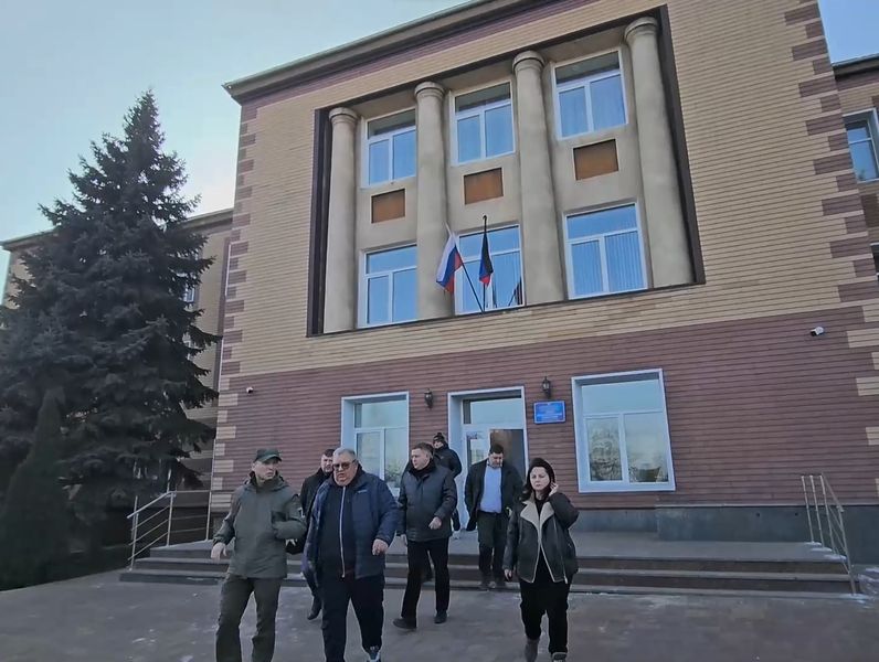 В Енакиево проверили ход важных работ.