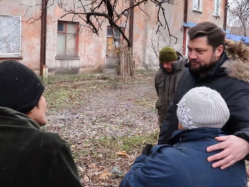 Глава муниципального образования городского округа Енакиево Роман Храменков посетил микрорайон ½.