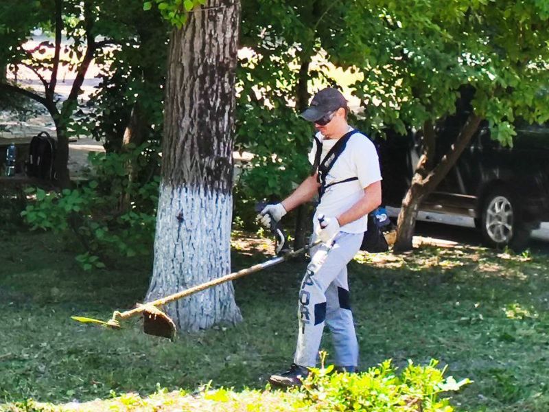 В городском округе Енакиево муниципальными унитарными предприятиями выполнены работы по благоустройству.