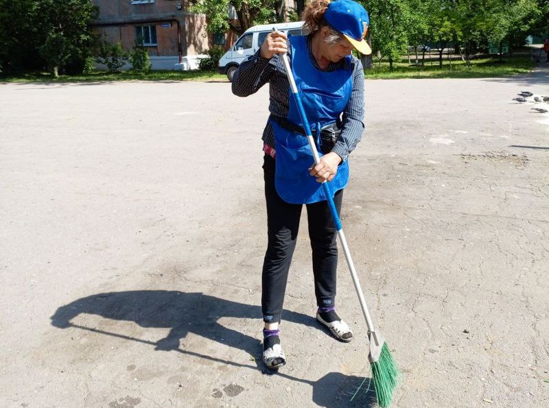 Коммунальными службами городского округа Енакиево выполнены работы по благоустройству.