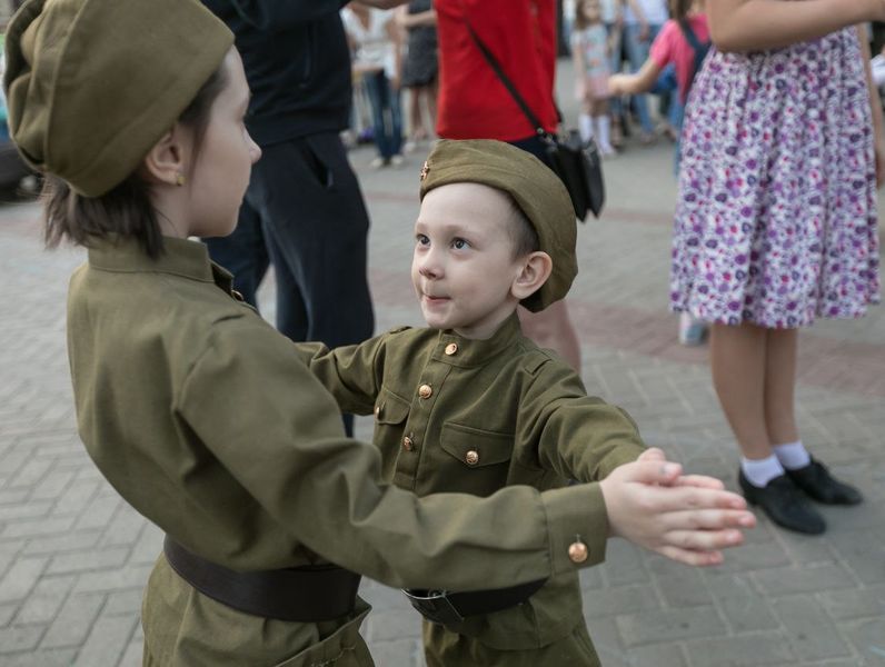 Состоялась Конкурсная программа для детей «Вальсы военных лет».