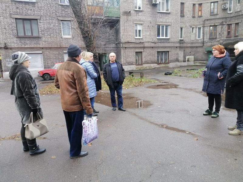 Глава администрации города Енакиево Сильванский Ю.Г. провел сходы граждан.