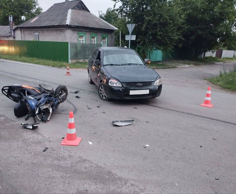 В Енакиево за сутки в результате ДТП травмированы два подростка.