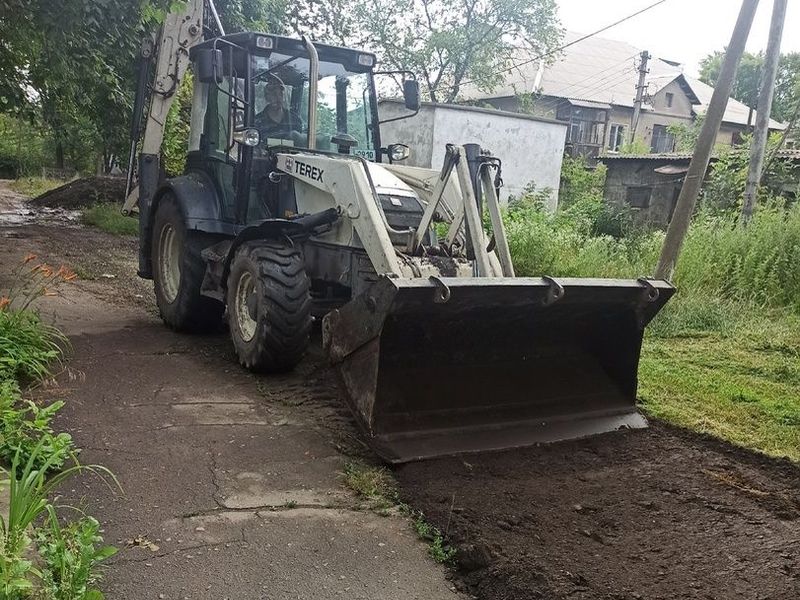 МУП города Енакиево были выполнены мероприятия по приведению в надлежащее санитарное состояние территорий.