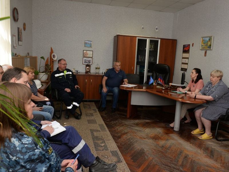 В Енакиево продолжается проведение встреч с целью ознакомления наших граждан с деятельностью партии «ЕДИНАЯ РОССИЯ».