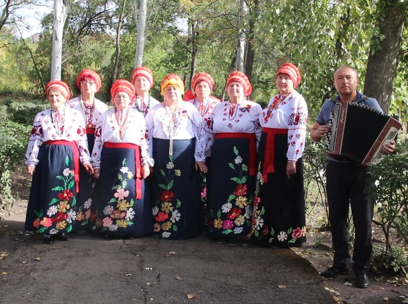 Видеоролик самодеятельного хорового коллектива «Родник» МБУ «Дворец культуры «Юнком» ко Дню белых журавлей.