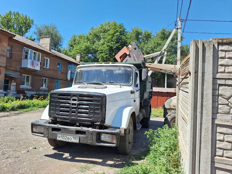 Муниципальными унитарными предприятиями городского округа Енакиево произведены работы по благоустройству.