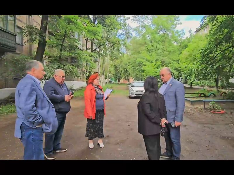 Глава муниципального образования городского округа Енакиево Игорь Мартынов совершил очередной рабочий объезд.