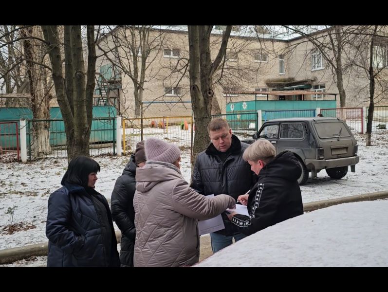 Заместитель главы администрации муниципального образования городского округа Енакиево провёл выездную встречу.