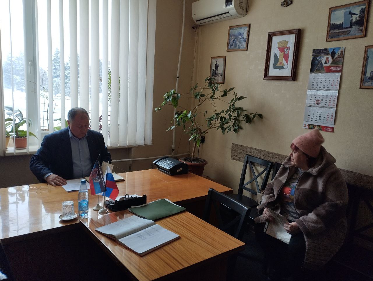 Заместитель главы администрации городского округа Енакиево Сергей Божик провел личный прием граждан.
