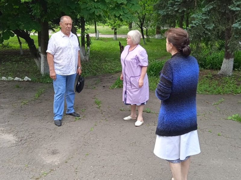 Заместитель главы Карло-Марксовской поселковой администрации Горб В.И. провел сход граждан.