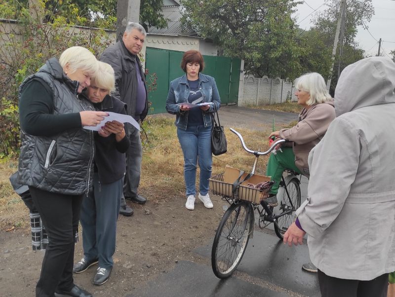 Управляющий делами Булавинской поселковой администрации Компаниец И.Н. провела сход граждан.
