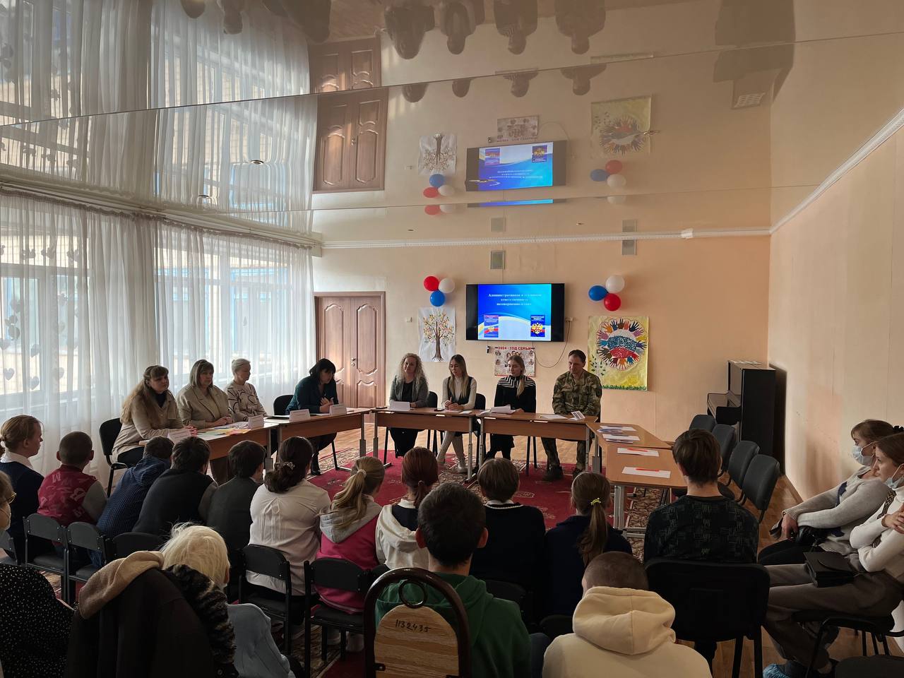 Для молодёжи городского округа Енакиево в день Всероссийской правовой помощи прошёл комплекс мероприятий.