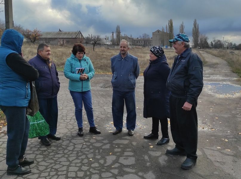 Управляющий делами Булавинской поселковой администрации Компаниец И.Н. провела сход граждан.