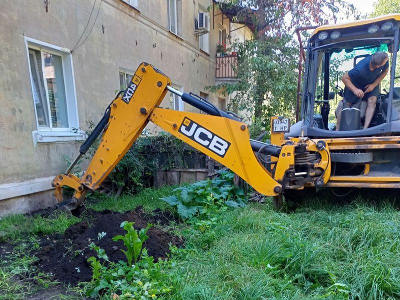 МУП города Енакиево были выполнены мероприятия по приведению в надлежащее санитарное состояние территорий.