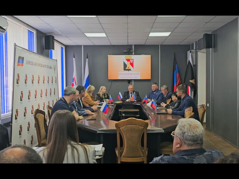 Избран глава муниципального образования городского округа Енакиево Донецкой Народной Республики.