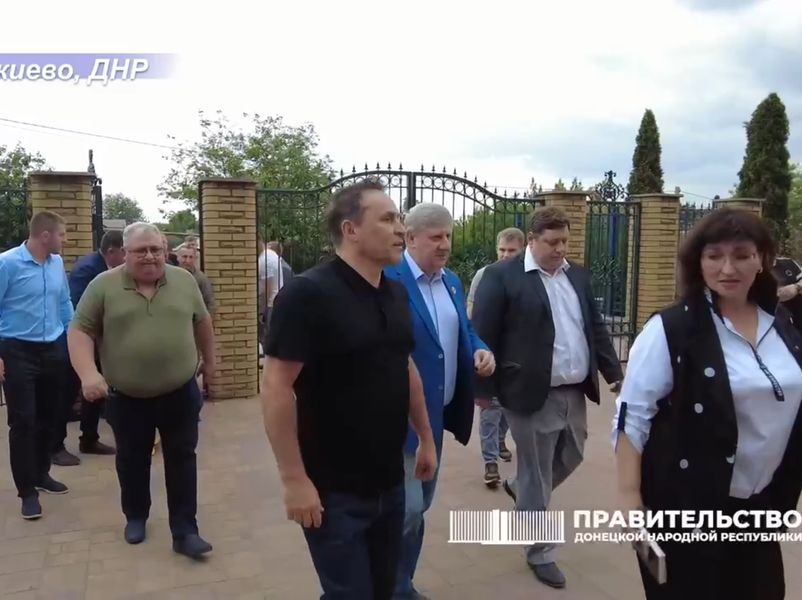 Глава муниципального образования городского округа Енакиево провел объезд территорий.