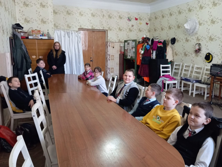 Проведена познавательная беседа «Время выбрало их». Проведена познавательная беседа «Время выбрало их».