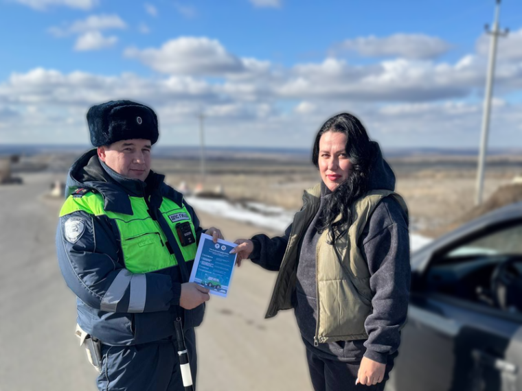 В Тельманово сотрудники Госавтоинспекции проводят беседы с водителями. В Тельманово сотрудники Госавтоинспекции проводят беседы с водителями.