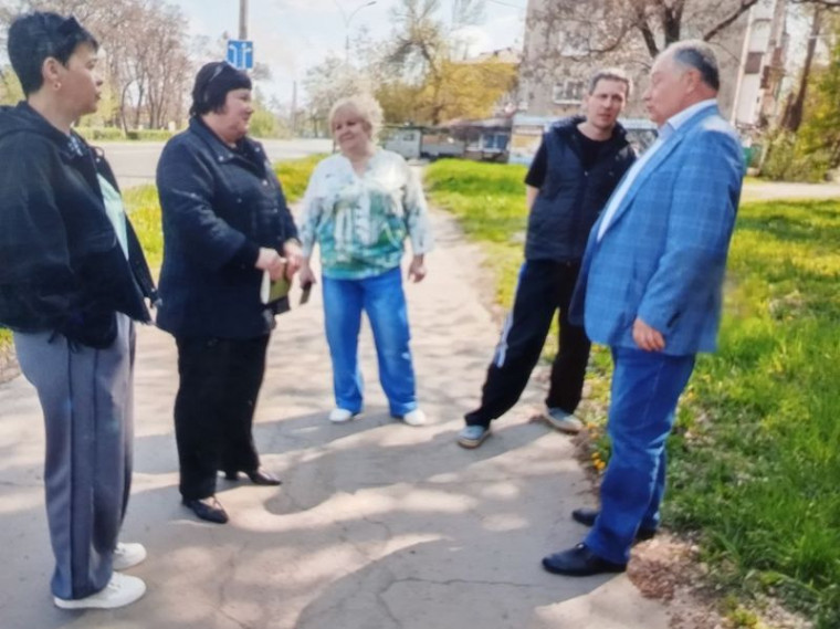 Встречи с населением . Встречи с населением .