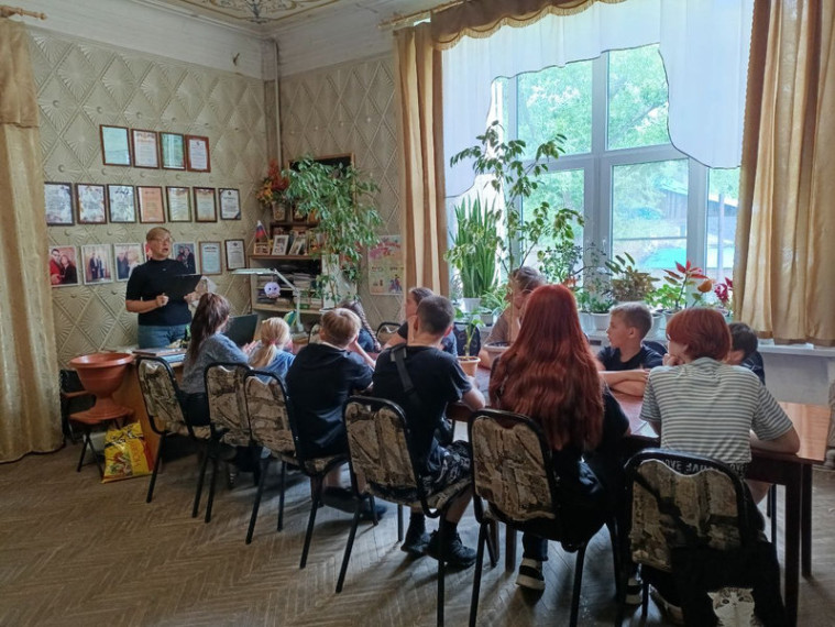 Прошла познавательная беседа на тему «Путь в профессию начинается в детстве». Прошла познавательная беседа на тему «Путь в профессию начинается в детстве».