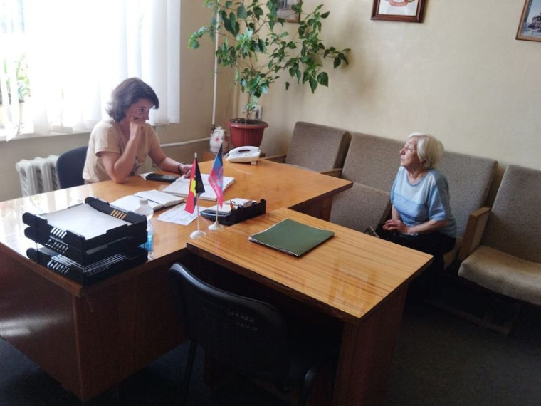 Управляющий делами администрации города Енакиево Стасенко Л.П. провела личный прием граждан. Управляющий делами администрации города Енакиево Стасенко Л.П. провела личный прием граждан.