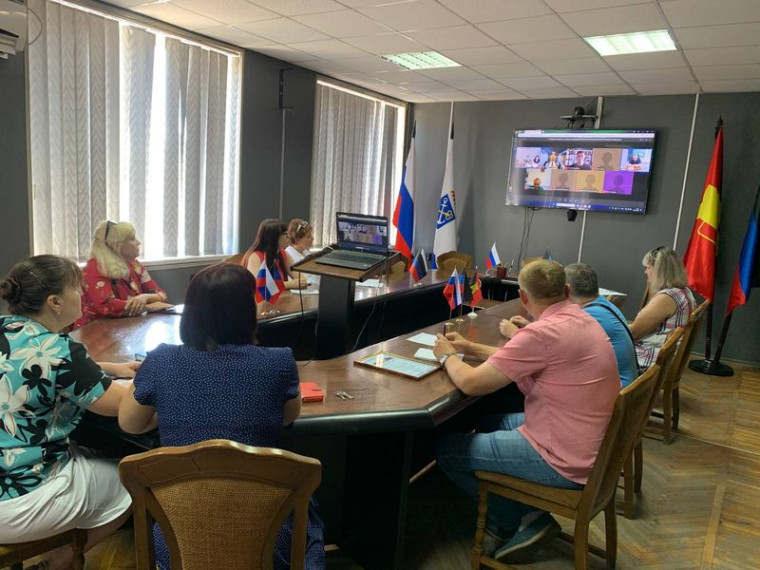 В администрации города Енакиево состоялась видеоконференция по вопросу развития предпринимательства. В администрации города Енакиево состоялась видеоконференция по вопросу развития предпринимательства.