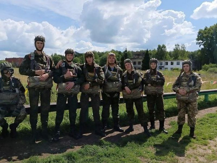Воспитанники Енакиевского авиационно-технического показали высокие результаты. Воспитанники Енакиевского авиационно-технического показали высокие результаты.