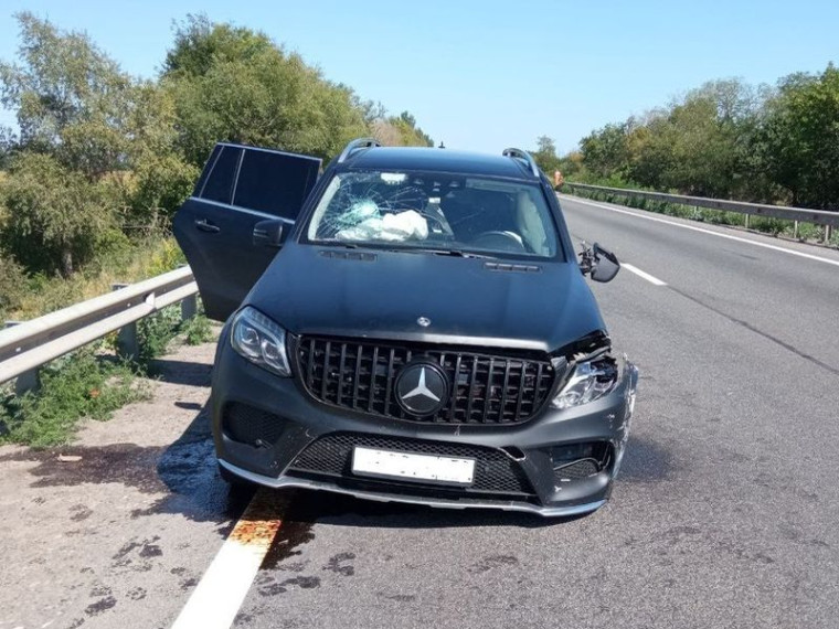 Полицейские призывают водителей строго соблюдать ПДД. Полицейские призывают водителей строго соблюдать ПДД.