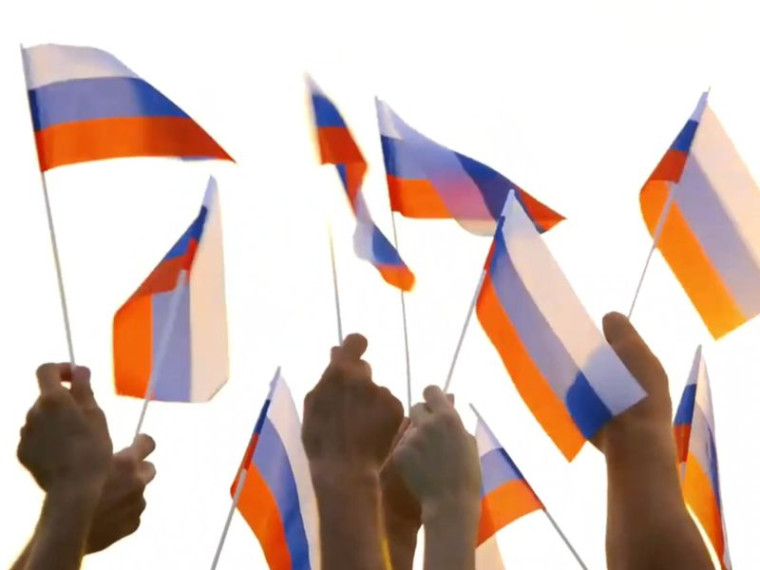 Первые из Енакиево присоединяются к поздравлениям с Днём флага России. Первые из Енакиево присоединяются к поздравлениям с Днём флага России.