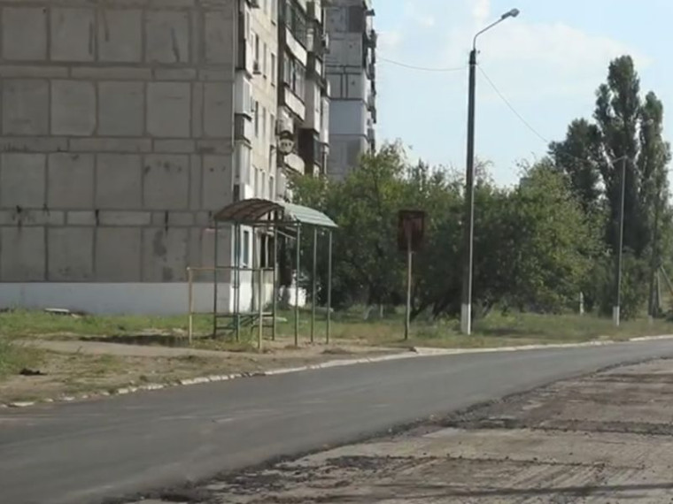 В Енакиево продолжаются ремонтные работы на автомобильных дорогах. В Енакиево продолжаются ремонтные работы на автомобильных дорогах.