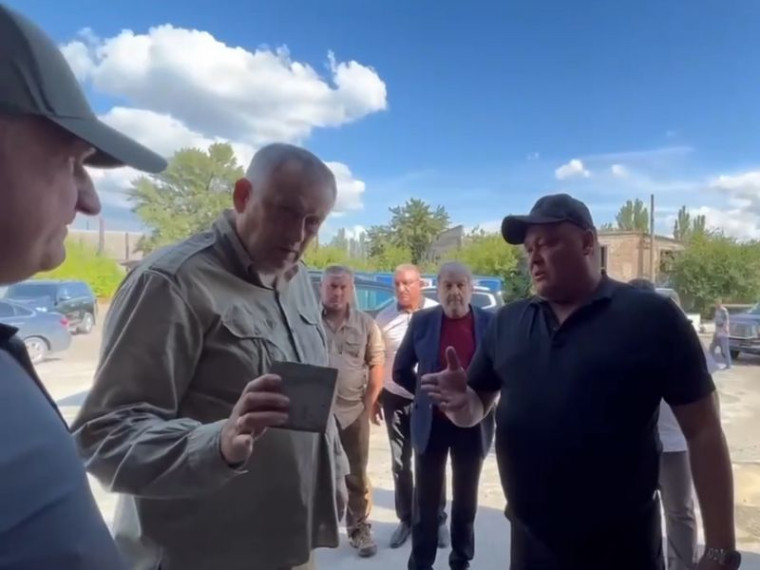 При поддержке Ленобласти в Енакиево открылся новый бетонный завод. При поддержке Ленобласти в Енакиево открылся новый бетонный завод.