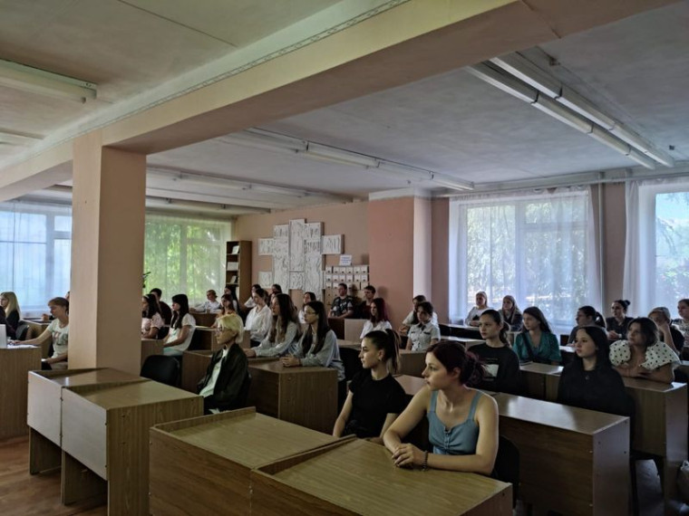 Прошла поэтическая краеведческая композиция «Пусть говорят стихи о мужестве и героизме». Прошла поэтическая краеведческая композиция «Пусть говорят стихи о мужестве и героизме».