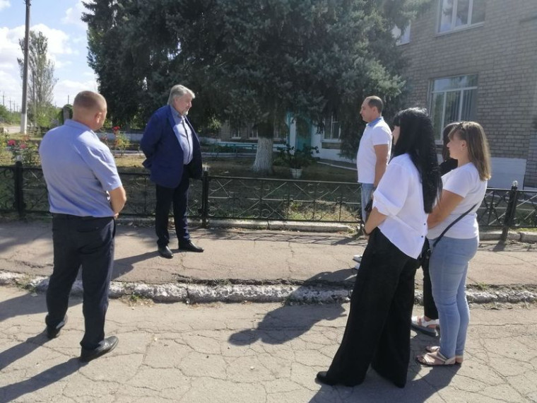 Первый заместитель главы администрации города Сильванский Ю.Г. провел выездную встречу и сходы граждан. Первый заместитель главы администрации города Сильванский Ю.Г. провел выездную встречу и сходы граждан.
